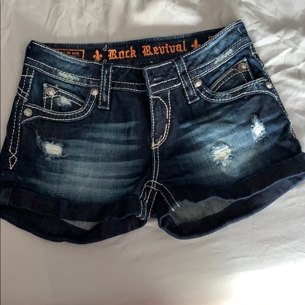 Rock revival shorts size 26